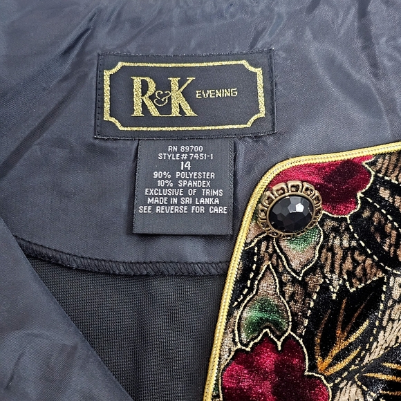 R&K Red and Black Floral Blazer And Skirt Velvet Boho Whinisigoth Vintage - Picture 11 of 15